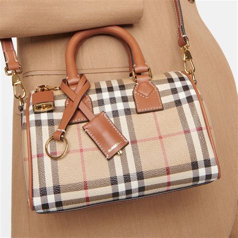 burberry camicia imitazione|is my burberry bag real.